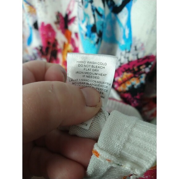 One A Size XXL WOMEN 3/4 Sleeve Sweater with Butterfly Print Spring Flight Color - Picture 8 of 9